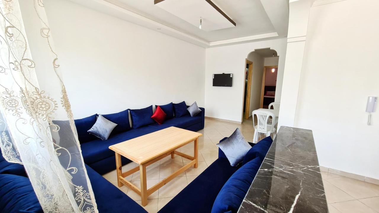 Enjoy Your Vacation Here, 1 Min To The Beach, Only For Families !! Martil Bagian luar foto