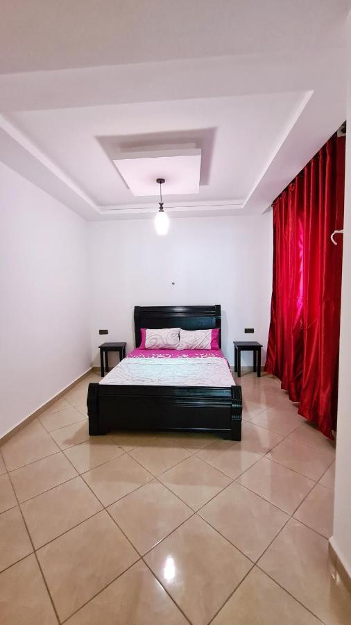 Enjoy Your Vacation Here, 1 Min To The Beach, Only For Families !! Martil Bagian luar foto