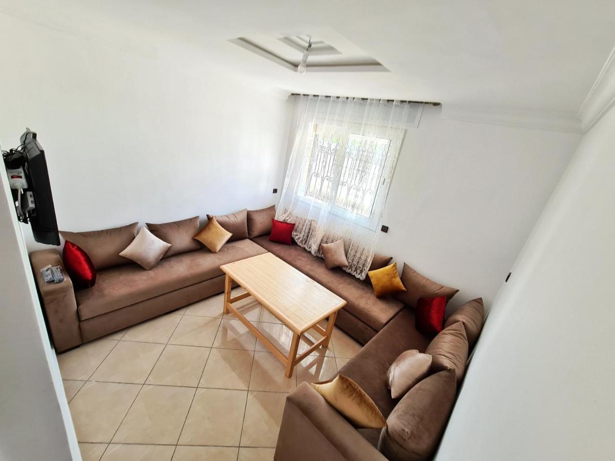 Enjoy Your Vacation Here, 1 Min To The Beach, Only For Families !! Martil Bagian luar foto