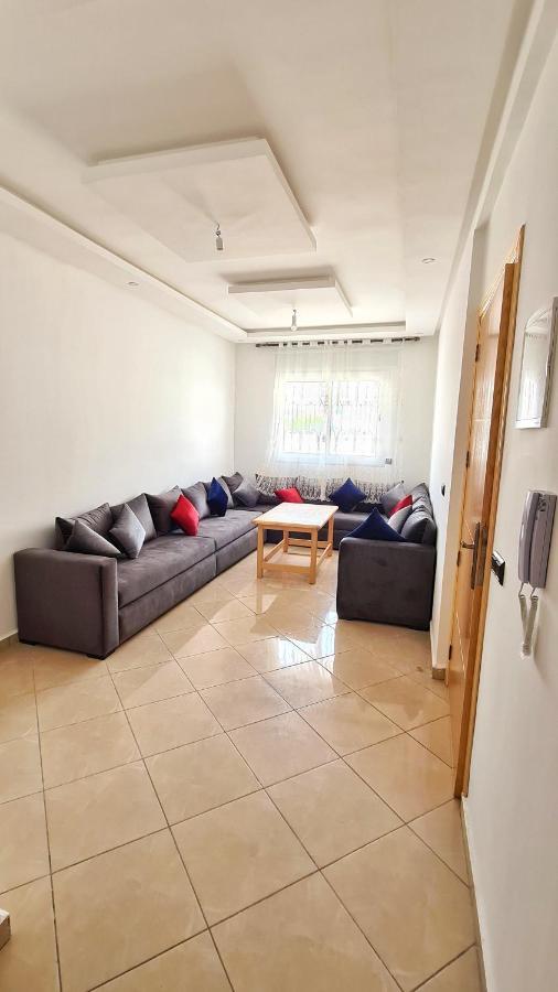 Enjoy Your Vacation Here, 1 Min To The Beach, Only For Families !! Martil Bagian luar foto
