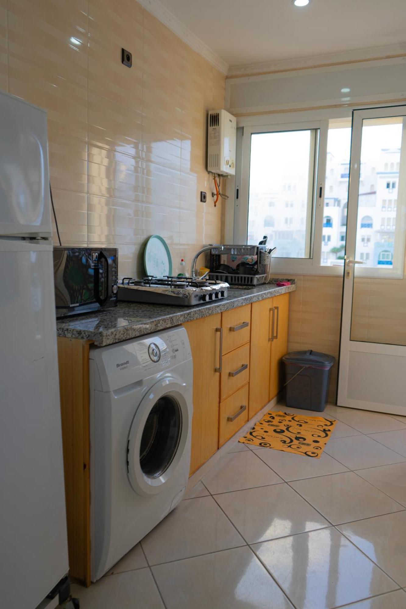 Enjoy Your Vacation Here, 1 Min To The Beach, Only For Families !! Martil Bagian luar foto