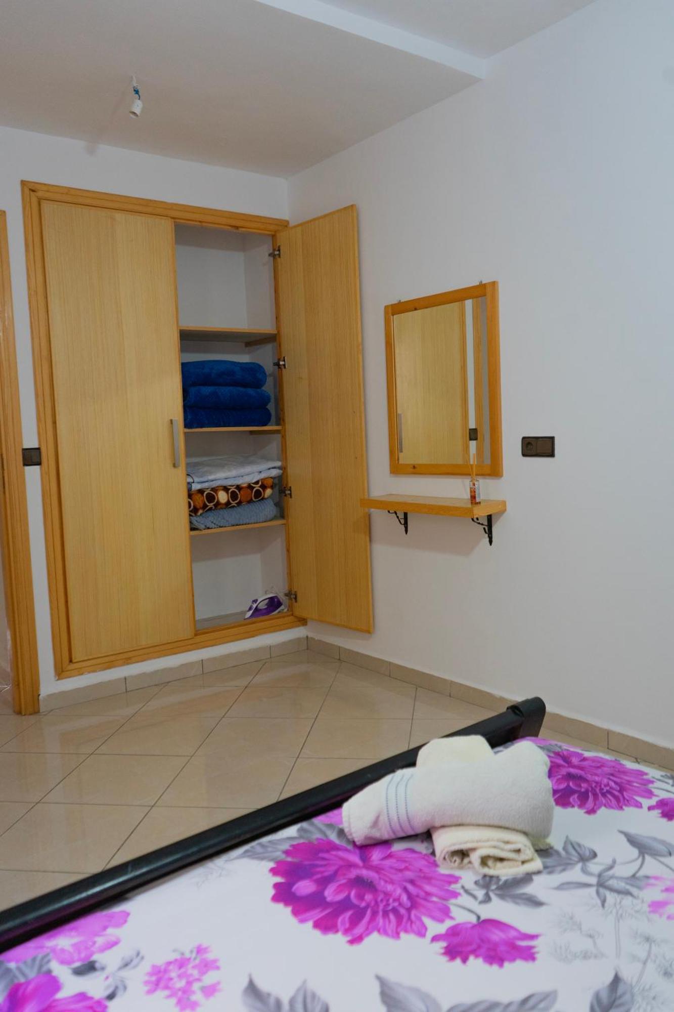 Enjoy Your Vacation Here, 1 Min To The Beach, Only For Families !! Martil Bagian luar foto